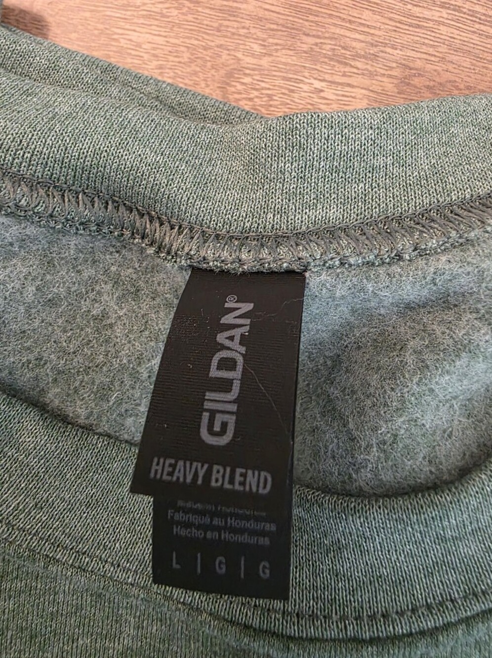 Gildan Heavy Blend Christmas Tree Embroidered Graphic Sweatshirt Green Large - Picture 6 of 10